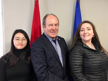 Glad-to-meet-Edmonton-students-Aimee-Forestier-and-Yourin-Min-who-came-by-our-Edmonton-constituency-office-today.-March-1-2019