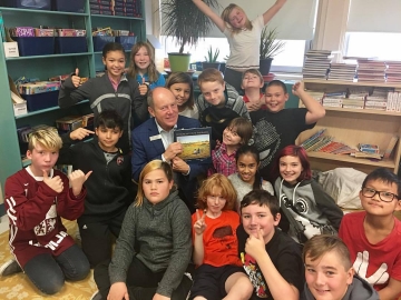 Reading to students at Beacon Heights Elementary school - Oct 6,2017