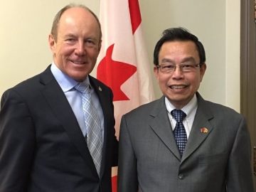 Kerry & Ambassador R.C. Wu from Taipai Economic + Cultural Office in Canada