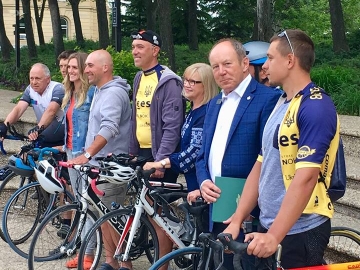 Greeting war veterans and volunteers from Ukraine called “Chumak Way.” They’re on a 10,000-km trip to draw attention to ongoing Russian aggression - June 26, 2018