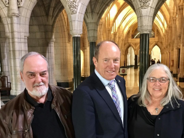 Meeting up with constituents Mary and Robert during their visit to Ottawa - Oct 19 2017