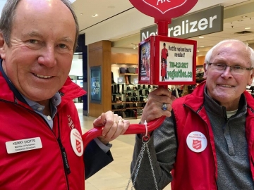 Volunteering at the Salvation Army kettle at Londonderry Mall - December 17, 2018